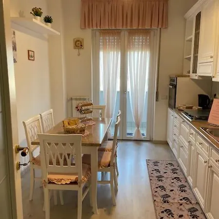 La Casa Di Maria Elena Apartment Pescara