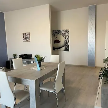 La Casa Di Maria Elena